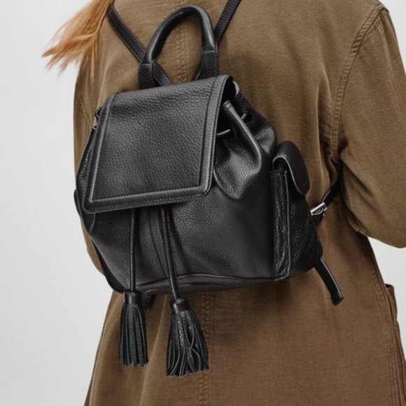 Aritzia Wilfred Free Leather Linda Backpack